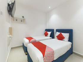 Summer House Bed & Cafe By OYO Rooms