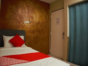 Summer House Bed & Cafe By OYO Rooms