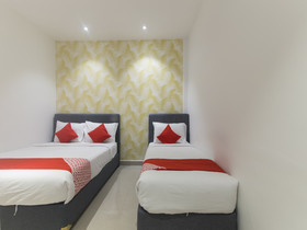 Summer House Bed & Cafe By OYO Rooms