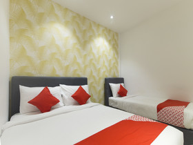 Summer House Bed & Cafe By OYO Rooms