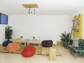 Summer House Bed & Cafe By OYO Rooms