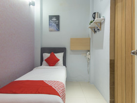 Summer House Bed & Cafe By OYO Rooms