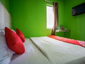 The Green Hotel Cheras Maluri by OYO Rooms