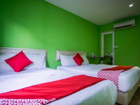 The Green Hotel Cheras Maluri by OYO Rooms