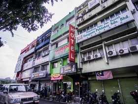 The Green Hotel Cheras Maluri by OYO Rooms