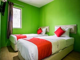The Green Hotel Cheras Maluri by OYO Rooms