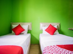 The Green Hotel Cheras Maluri by OYO Rooms