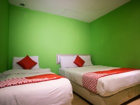 The Green Hotel Cheras Maluri by OYO Rooms