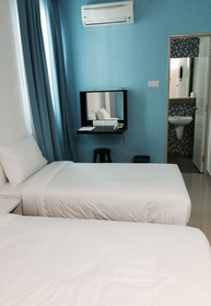 YY48 Hotel