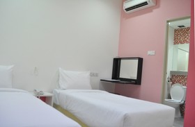 YY48 Hotel