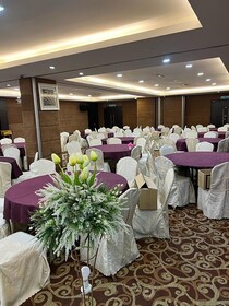 Sunflower World Hotel