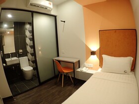 Apex Boutique Hotel