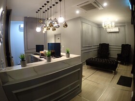 Apex Boutique Hotel