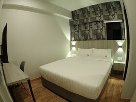 Apex Boutique Hotel