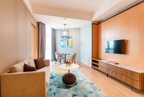 M World Hotel