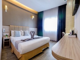 GM Hotel Grand Moments