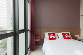 Harbour Hotel by ZEN Rooms