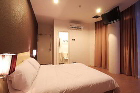 I Hotel Kota Damansara
