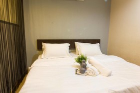 Three Top Hotel