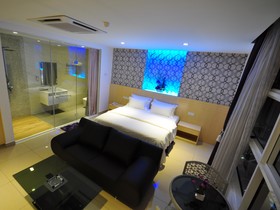 East Sun Hotel