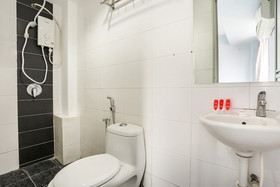 Green Leaf Boutique Hotel by OYO Rooms