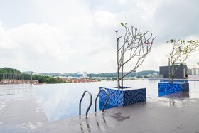 Omputeh Suite At Galleria