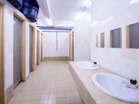 Me Hostel D16 by OYO Rooms