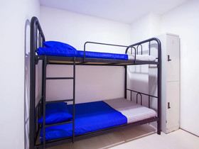 Me Hostel D16 by OYO Rooms