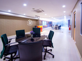 Me Hostel D16 by OYO Rooms