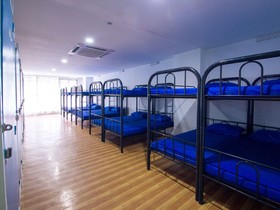 Me Hostel D16 by OYO Rooms