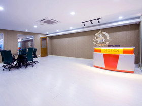 Me Hostel D16 by OYO Rooms