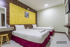 Golden Night Hotel