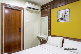 Golden Night Hotel