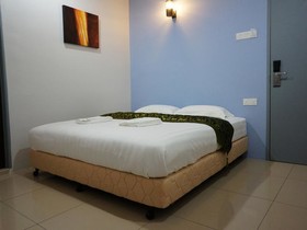 Green Hotel