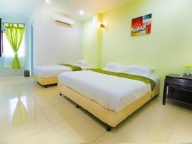 Green Hotel