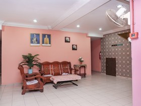 Hotel Tiara by OYO Rooms