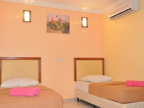 Saujana Hotel And Restaurant