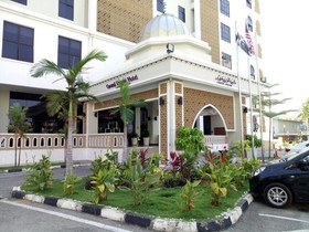Grand Puteri Hotel