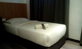 Place2Stay Gong Badak