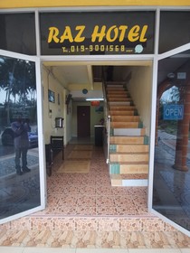 Raz Hotel by OYO Rooms