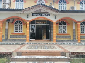 Raz Hotel by OYO Rooms