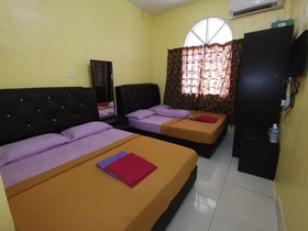 Raz Hotel by OYO Rooms