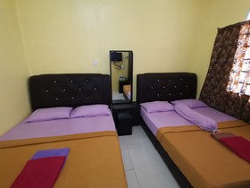 Raz Hotel by OYO Rooms