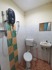 Raz Hotel by OYO Rooms