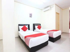 Hotel Pelangi Marang by OYO Rooms
