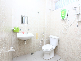 Hotel Pelangi Marang by OYO Rooms