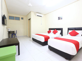 Hotel Pelangi Marang by OYO Rooms