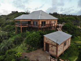Gin And Jack Beach House