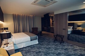 Otia Hotel