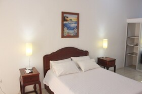 Rezz Aparthotel
